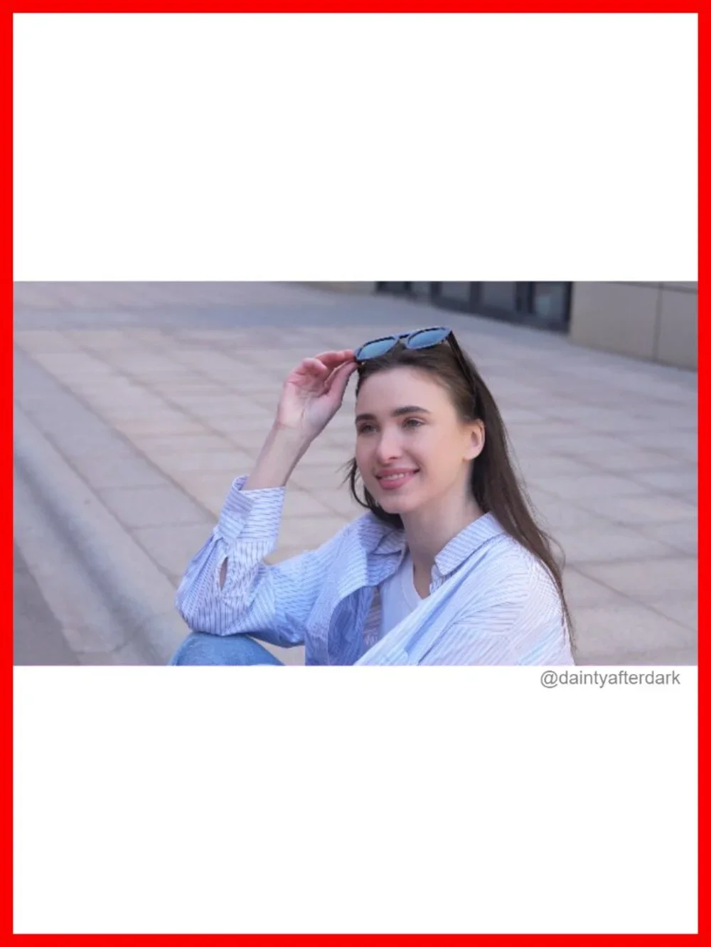 N/A trendy square